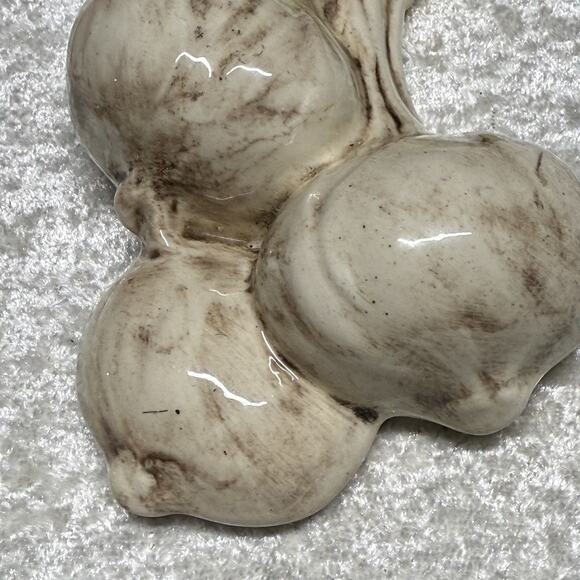 4 Vtg Hand Painted Ceramic Fruit Veggies Wall Hanging Carrots Corn Onions Tomato - Picture 9 of 14